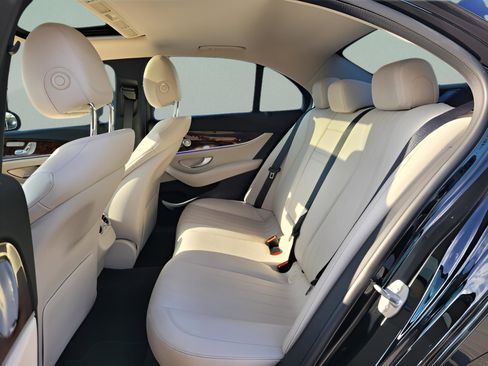 Used 2018 Mercedes-Benz E 300 image 14