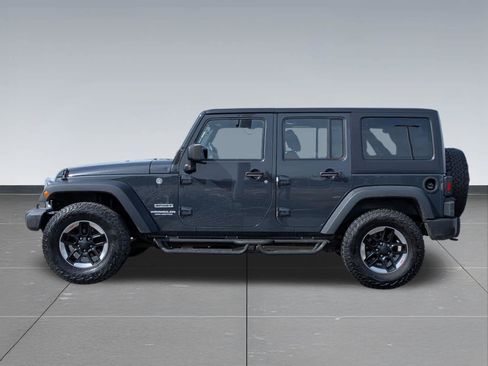 Used 2017 Jeep Wrangler Unlimited Sport AWD/4WD image 3