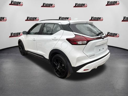 Used 2023 Nissan Kicks SR w/ SR Premium Package image 7