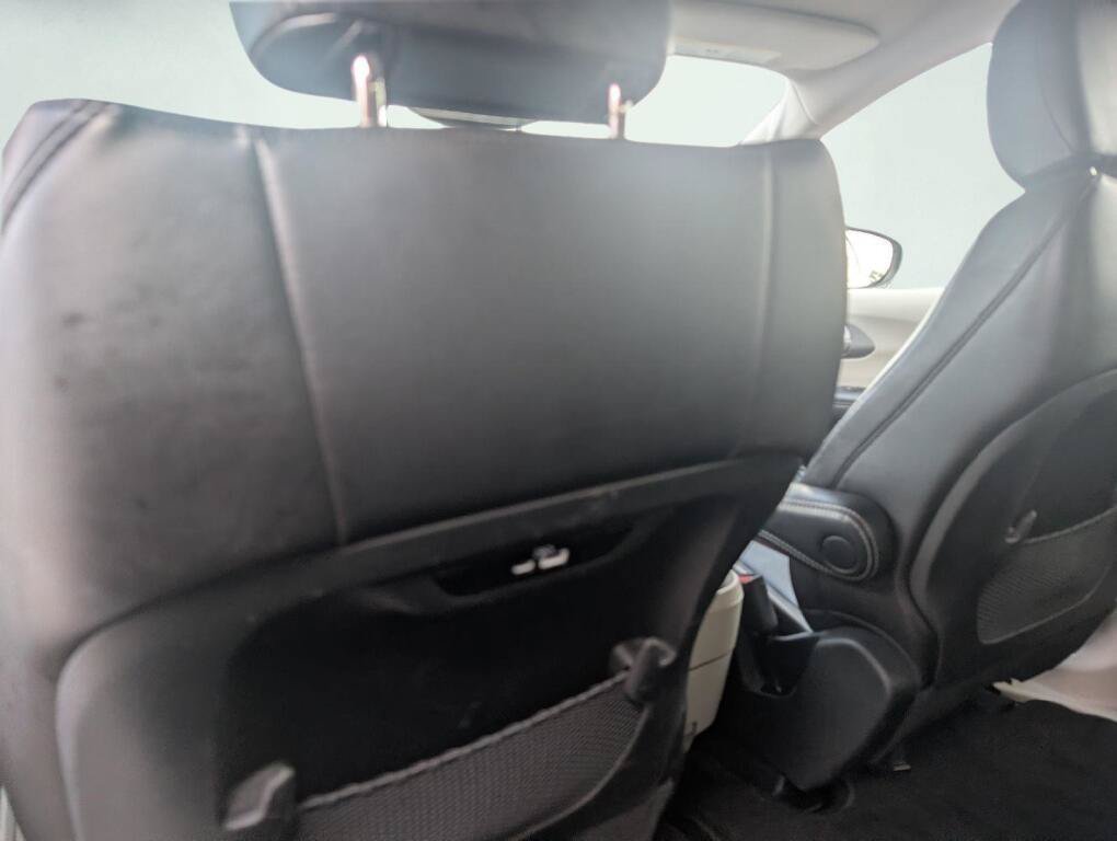 Used 2023 Chrysler Pacifica Touring-L FWD image 10