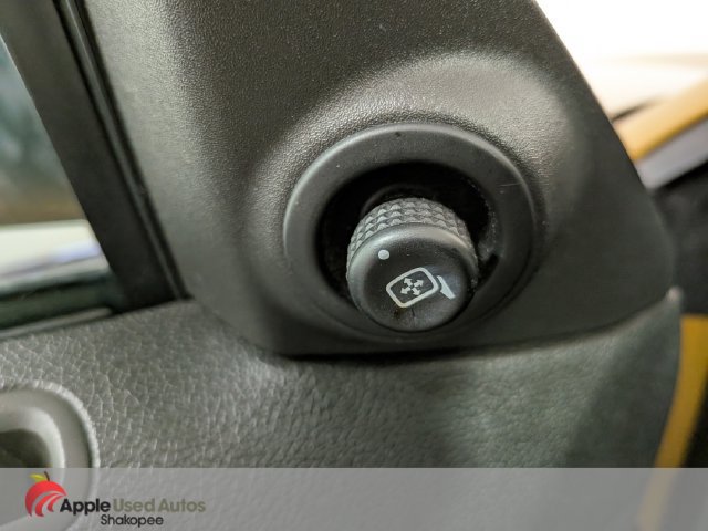 Used 2010 Ford Mustang Coupe RWD image 12