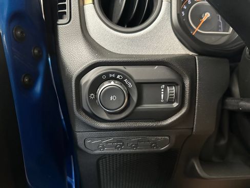 Used 2024 Jeep Wrangler Unlimited Sport AWD/4WD image 18