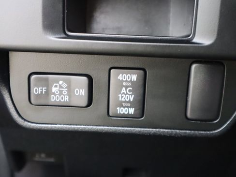 Used 2016 Toyota Tacoma TRD Off-Road w/ Towing Package AWD/4WD image 35