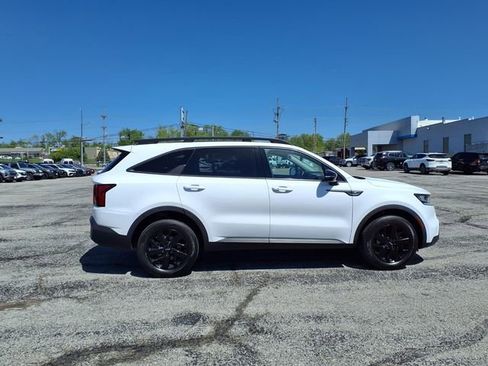 Used 2023 Kia Sorento S w/ Panoramic Sunroof Package AWD/4WD image 18