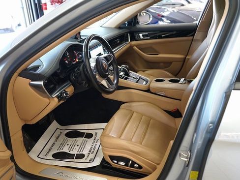 Used 2019 Porsche Panamera 4 image 27