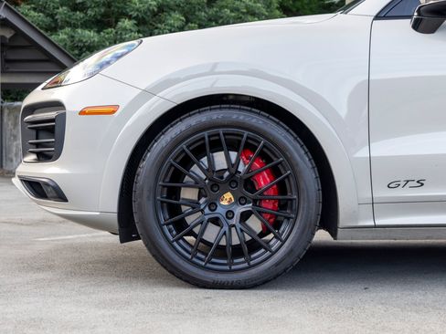 Used 2023 Porsche Cayenne GTS image 13