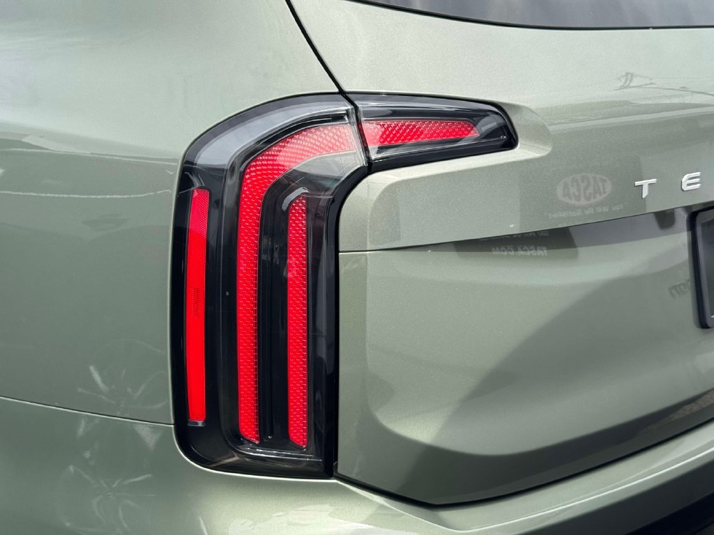 Used 2024 Kia Telluride EX X-Line AWD/4WD image 9