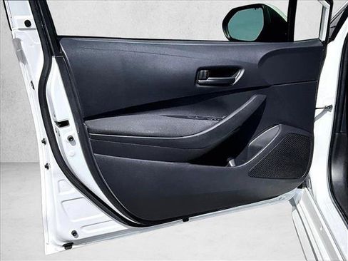 Used 2024 Toyota Corolla LE FWD image 17