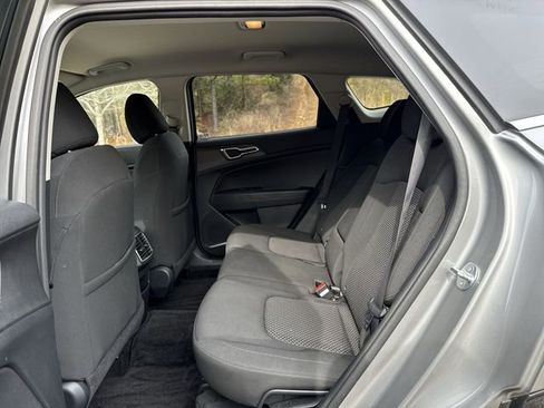 Used 2023 Kia Sportage LX image 26