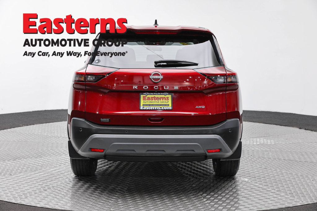 Used 2023 Nissan Rogue S AWD/4WD image 7