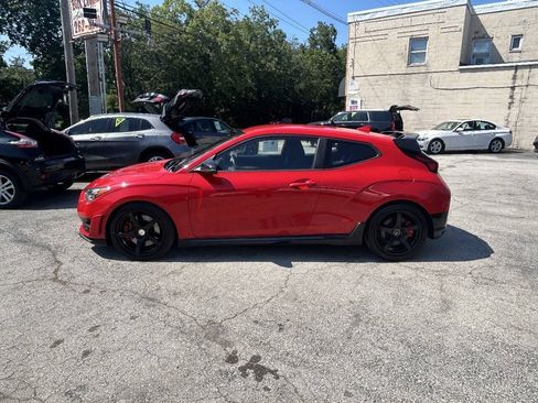 Used 2020 Hyundai Veloster N w/ Performance Package FWD image 4