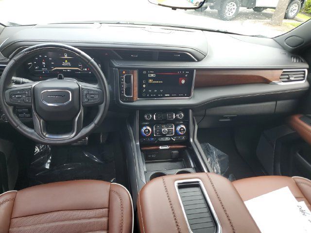 Certified 2023 GMC Yukon XL Denali Ultimate AWD/4WD image 17