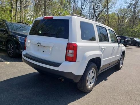 Used 2015 Jeep Patriot Sport w/ Power Value Group AWD/4WD image 3