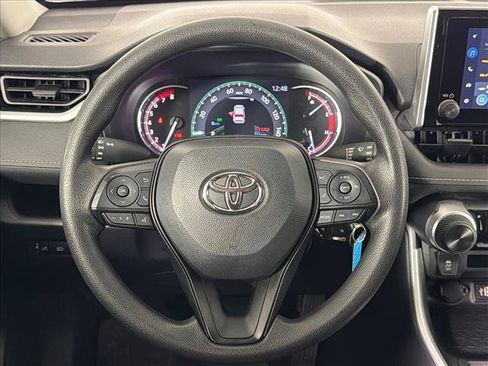 Used 2023 Toyota RAV4 LE AWD/4WD image 23