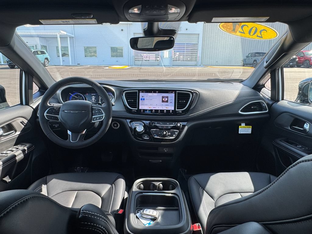 New 2027 Chrysler Pacifica Select FWD image 20