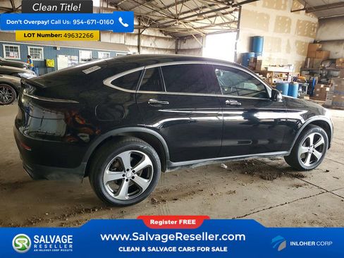Used 2017 Mercedes-Benz GLC 300 4MATIC Coupe image 4