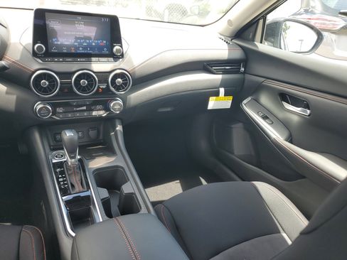 New 2025 Nissan Sentra SR w/ Midnight Edition image 14