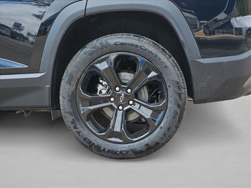 New 2026 Chevrolet Equinox LT w/ Midnight Edition FWD image 10