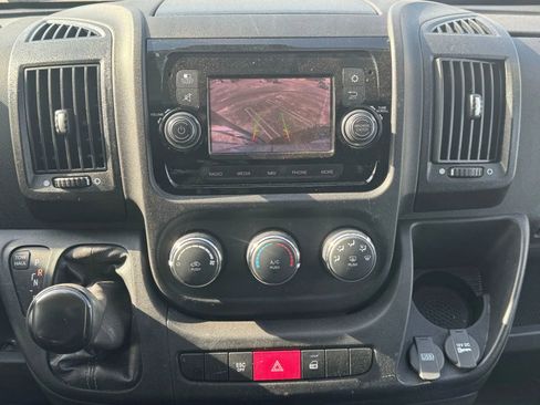 Used 2021 RAM ProMaster 2500 image 13