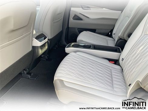 New 2026 INFINITI QX60 Autograph image 17