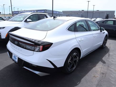 New 2026 Hyundai Sonata SEL FWD image 6