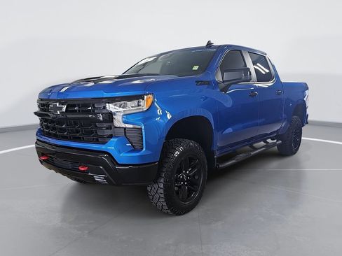 Used 2024 Chevrolet Silverado 1500 LT Trail Boss w/ Convenience Package II image 9