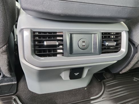 Used 2025 Ford F150 Lightning XLT AWD/4WD image 12