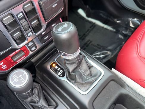 Used 2024 Jeep Wrangler Unlimited Rubicon 392 image 24