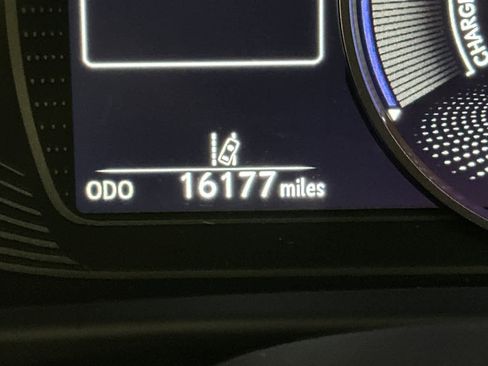 Used 2022 Lexus UX 250h image 25