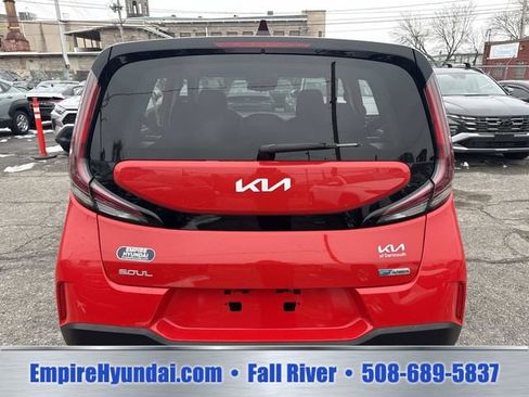 Used 2023 Kia Soul EX FWD image 4
