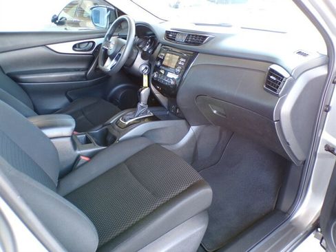 Used 2017 Nissan Rogue Sport S w/ S Appearance Package FWD image 29