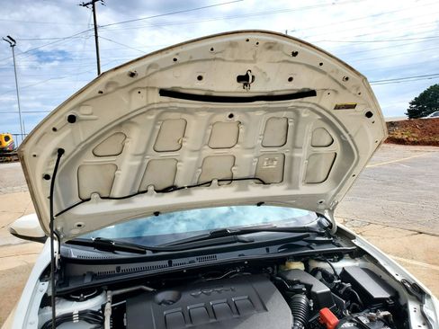 Used 2017 Toyota Corolla SE FWD image 46