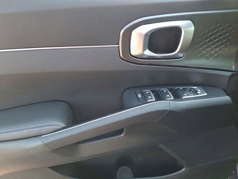 Certified 2023 Kia Sorento EX image 13