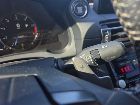 Used 2022 Lexus IS 500 image 36