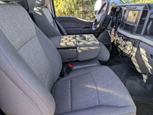 New 2026 Ford F550 2WD Regular Cab Super Duty image 38