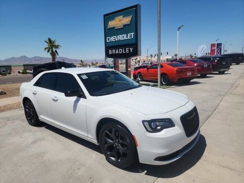 Used 2023 Chrysler 300 Touring w/ Sport Appearance Package RWD image 1