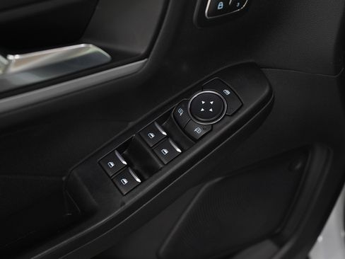 Used 2025 Ford Escape Platinum image 19