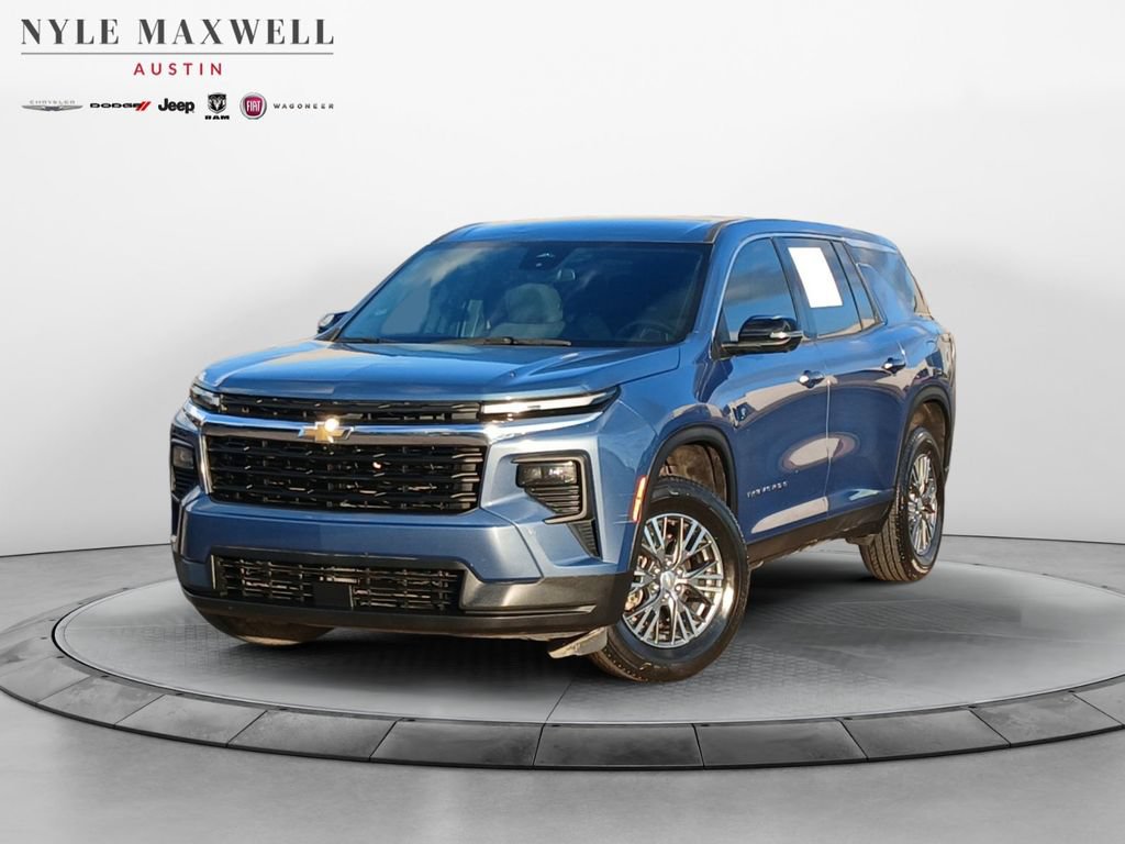Used 2024 Chevrolet Traverse LS FWD image 1