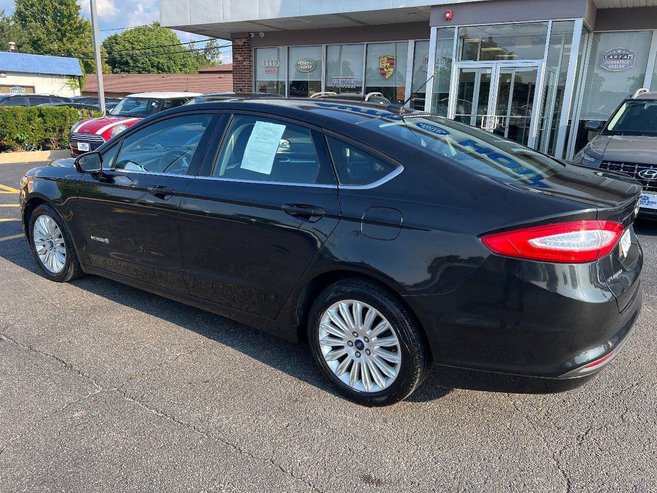Used 2014 Ford Fusion SE FWD image 12