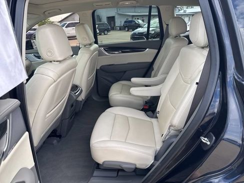 Used 2022 Cadillac XT6 Premium Luxury w/ Technology Package AWD/4WD image 22
