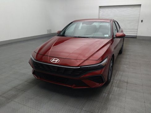 Used 2024 Hyundai Elantra SEL FWD image 15