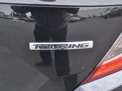 Used 2017 Honda Civic Touring image 10