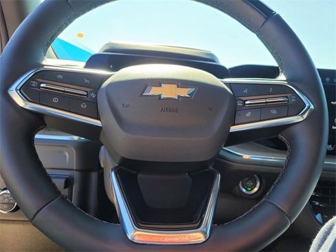 New 2025 Chevrolet Suburban High Country image 15