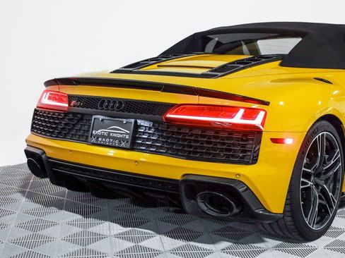 Used 2023 Audi R8 V10 performance image 5