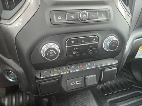New 2026 GMC Sierra 1500 Pro AWD/4WD image 13