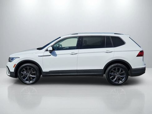 Used 2024 Volkswagen Tiguan SE FWD image 7