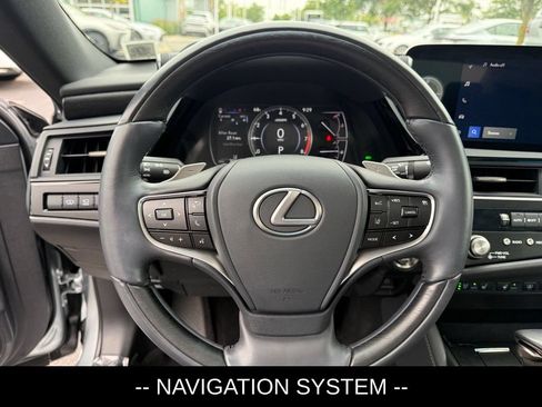 Used 2024 Lexus ES 350 Ultra Luxury w/ Accessory Package (Z2) FWD image 9