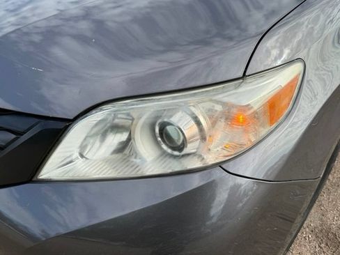 Used 2011 Toyota Sienna FWD image 9