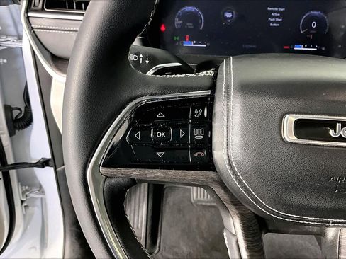 Used 2023 Jeep Grand Cherokee Overland image 23