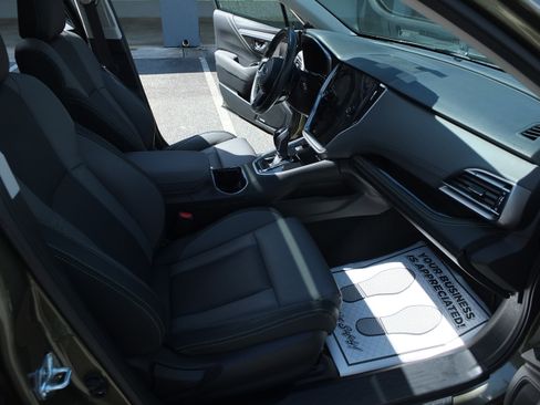 Used 2025 Subaru Outback Onyx Edition AWD/4WD image 15